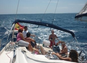 Sail for Singles!! organiza cruceros en veleros para solteros y amantes del mar