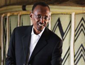 Para Higuaín Maradona 'todavía se siente jugador'