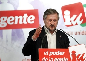 Willy Meyer acusa a PP y PSOE de consentir 'que la troika nos ponga una bota encima para ahogarnos'