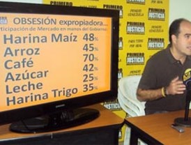 Cuatro ediles del PP oficializan su salida con reproches a su portavoz y aplausos del PSOE