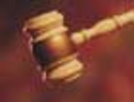 Berlusconi pide ayuda a Zapatero para reconstruir L'Aquila