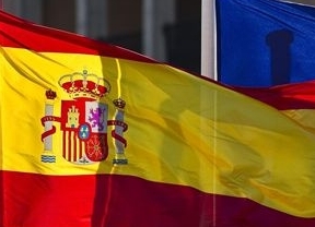 España coloca 4.490 millones en bonos a costa de un mayor interés