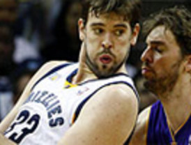 Y el hermano pequeño se subió a las barbas del mayor: Marc y sus Memphis ganan a Pau  Gasol y sus Lakers