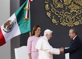 El Papa, en su visita a México, avisa de que se volcará 'de lleno' con los que sufren la violencia