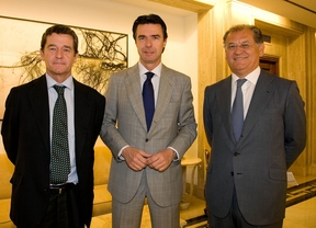 Mario Armero, José Manuel Soria y Manuel Machado