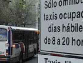 Más de 450 multas en el primer día de carriles exclusivos