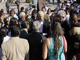 El 'nacionalpesimismo' se instala en los periódicos: el Gobierno, acorralado entre el paro y la crisis griega