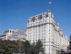 Carrefour, como Inditex, echa un capote al Gobierno con el IVA: no subirá precios