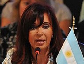 Cristina participa de la Cumbre de Unasur, que rendirá homenaje a Kirchner