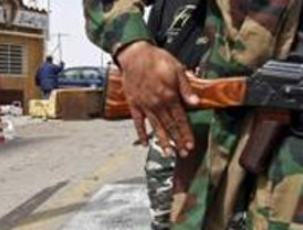 Los rebeldes liberan a los británicos que estaban retenidos en Benghazi (Libia)