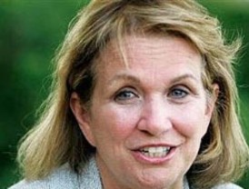 Murió de cáncer Elizabeth Edwards