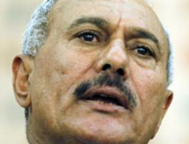 El presidente de Yemen cede antes de caer: ofrece un gobierno de unidad nacional