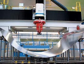 Matar a Pilar Rahola con un gato de escayola... ¿mola?