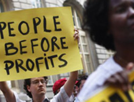 Sánchez-Camacho dice que una mayoría absoluta del PP facilitaría el Concierto