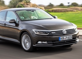 El Volkswagen Passat se hace con el galardón 'Coche del año 2015' en Europa