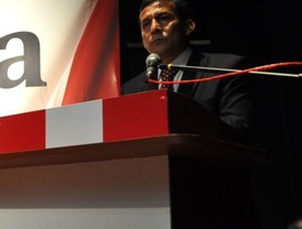 Ollanta Humala propone cambiar la Constitución y aplicar economía estatista