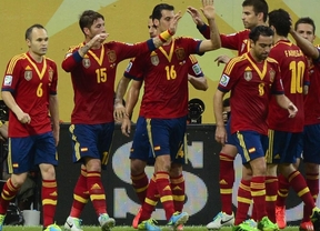 España celebra el gol de Soldado