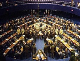 Las encuestas aprietan a ZP