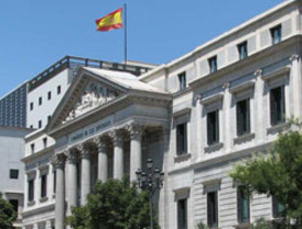 Parlamento español autoriza operaciones en Libia