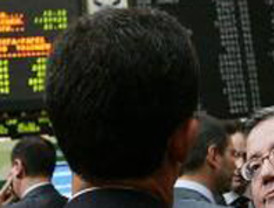 El Ibex, en horas bajas de nuevo: cae el 0,89%, por debajo de 10.400 puntos