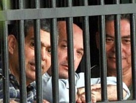 Descarta Clinton que EU busque tener bases dentro de Colombia