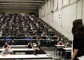 Estudiar magisterio en Madrid requerirá aprobar Matemáticas y Lengua en la prueba de acceso a la universidad