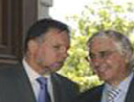 Gallardón evita a Aguirre hasta en el fútbol