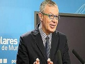 Rector del CNE acusa al Presidente de violar la normativa electoral durante campaña