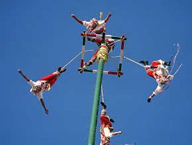 Voladores de Papantla apreciados en Paris