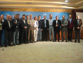 Sanz asegura que las encuestas reflejan el 'hartazgo' de Andalucía con 'los fracasos y engaños del PSOE'