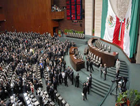Debaten diputados federales viabilidad de Constitución
