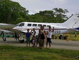 Avioneta aterriza de emergencia en autopista de Miranda