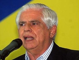 Oposición dice que el “silencio del Gobierno supone su conformidad con pretensiones de Guyana”