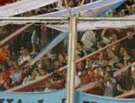 Los barras deportados le inician un juicio a la FIFA