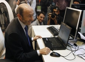 Rubalcaba, en Twitter, sobre la noche del 20-N: 'Esa noche no me iré'