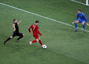 Eurocopa. Por fin Ronaldo aparece y con su doblete ante Holanda coloca a Portugal en los cuartos de final (2-1)