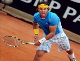 Zapatero pide confianza ciega en su política para gestionar la crisis