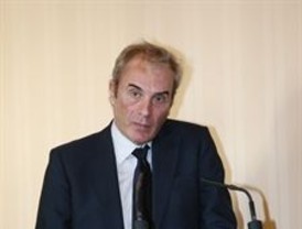 El sociòleg Javier Elzo diu que hem de trencar amb la creença que nivell de vida és igual a qualitat de vida