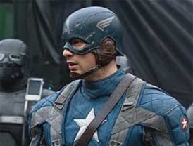 El Capitán América ya lanza su escudo