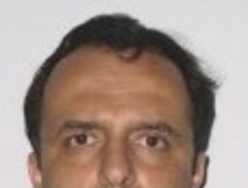 El Gobierno ensaya con Keynes: obra pública y paz social para salvar la economía