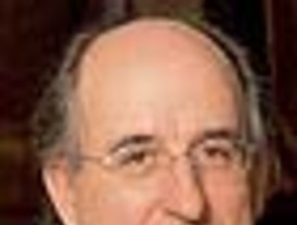 Armani, dispuesto a vender su imperio