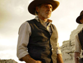 Ex novio de Paris Hilton busca acuerdo en caso de drogas