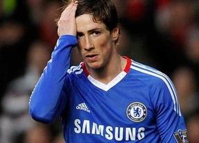 El entrenador de Torres en el Chelsea ironiza sobre su falta de gol: "se está tomando su tiempo"