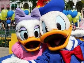 Disney enfrenta demanda por empleado abusador