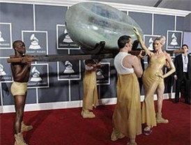 Lady Gaga vuelve a dar la nota en los Grammy