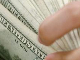 La agresión a Rossi con un tibio rechazo en las portadas