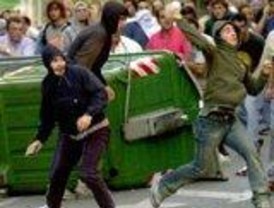 Desconocidos atacan cinco cajeros y una oficina en Durango, tres cajeros en Rentería y otro más en Bilbao