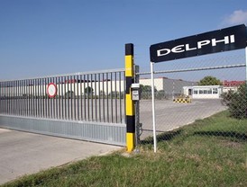 Ex trabajadores de Delphi colapsan la entrada a Cádiz