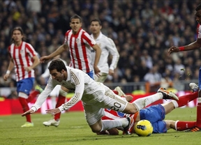 El Madrid aprovecha su superioridad ante el Atlético (4-1) 