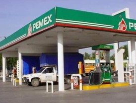 Blair piropea a España por su relación con los países árabes